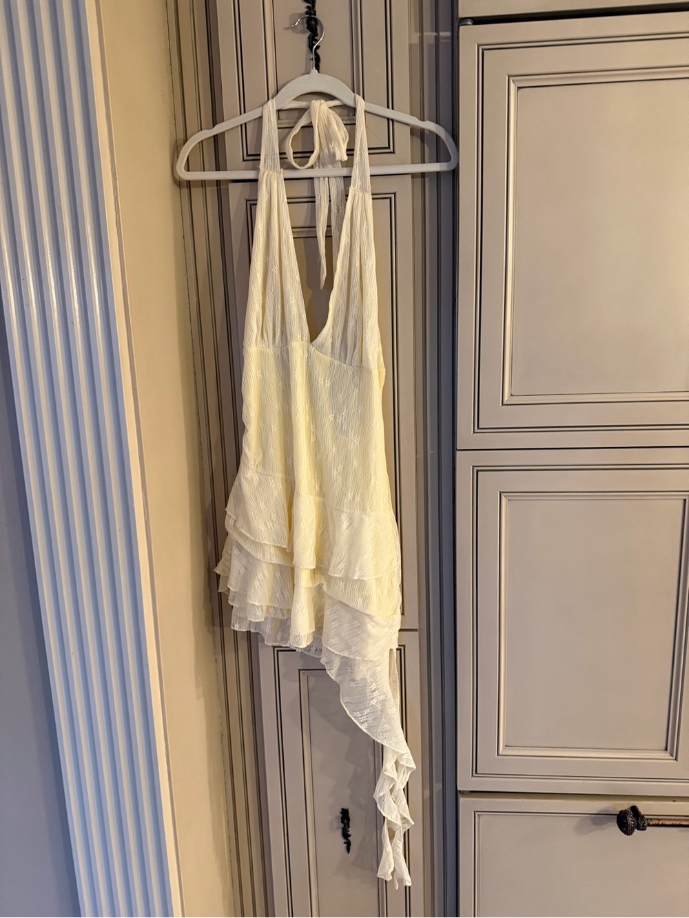 New Halter Deep V Ruffle asymmetrical Tiered Lace Mini Dress Light Cream Boho Lg